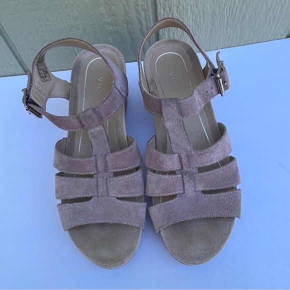 VIONIC Sandal Womens 9 Suede Wedge Mauve HOOLA TAWNY Platform T-Strap Casual - Picture 4 of 17